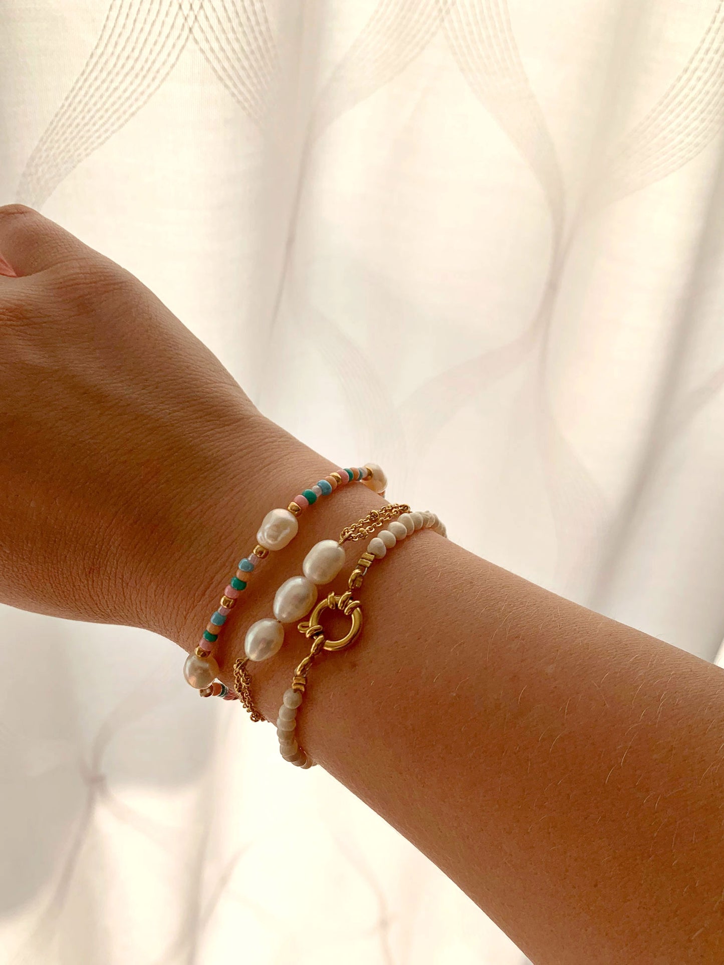 Armband met pastel kralen en parels