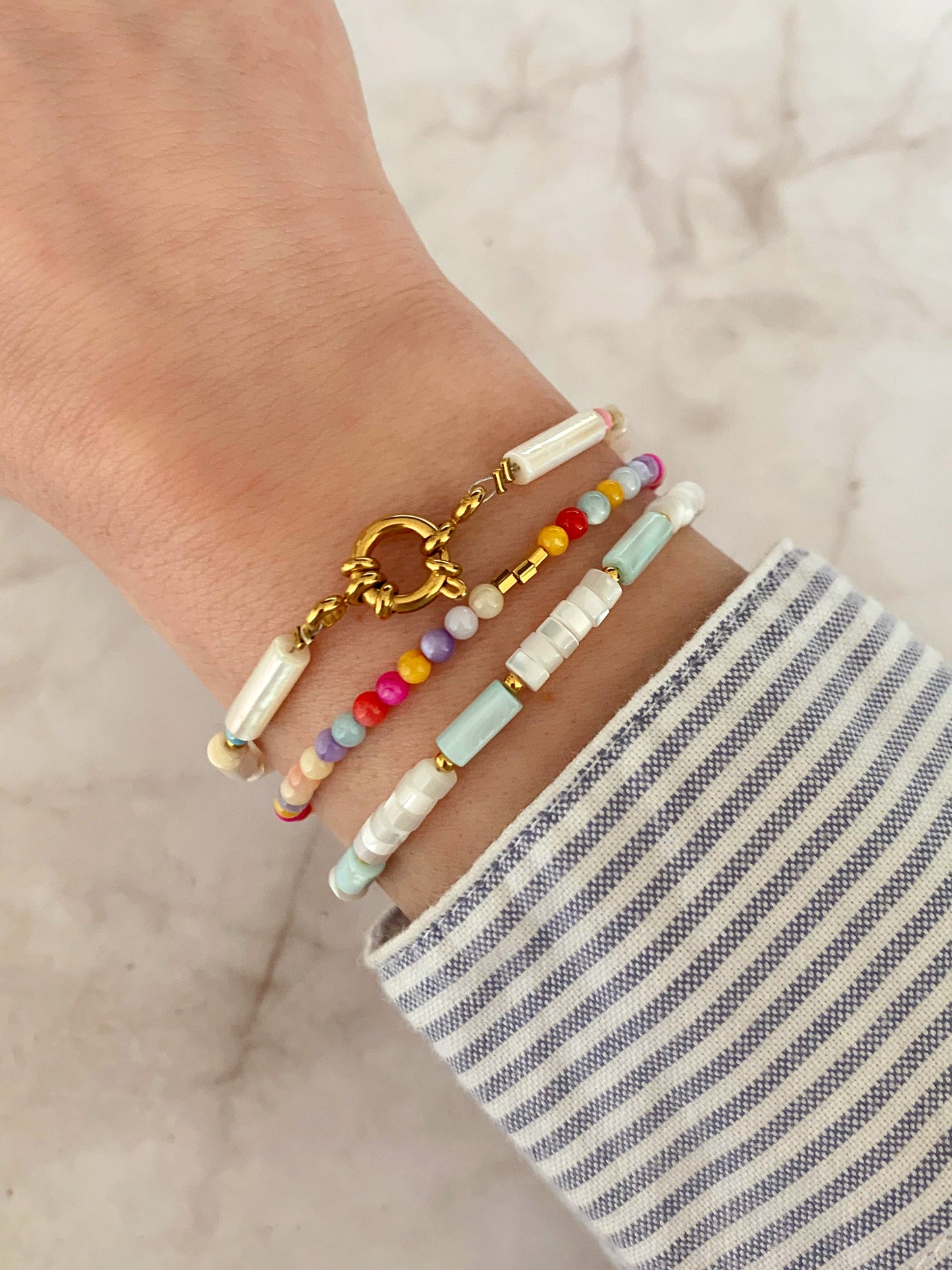 Armband Rainbow Shell | Armband slotje met gekleurde kralen