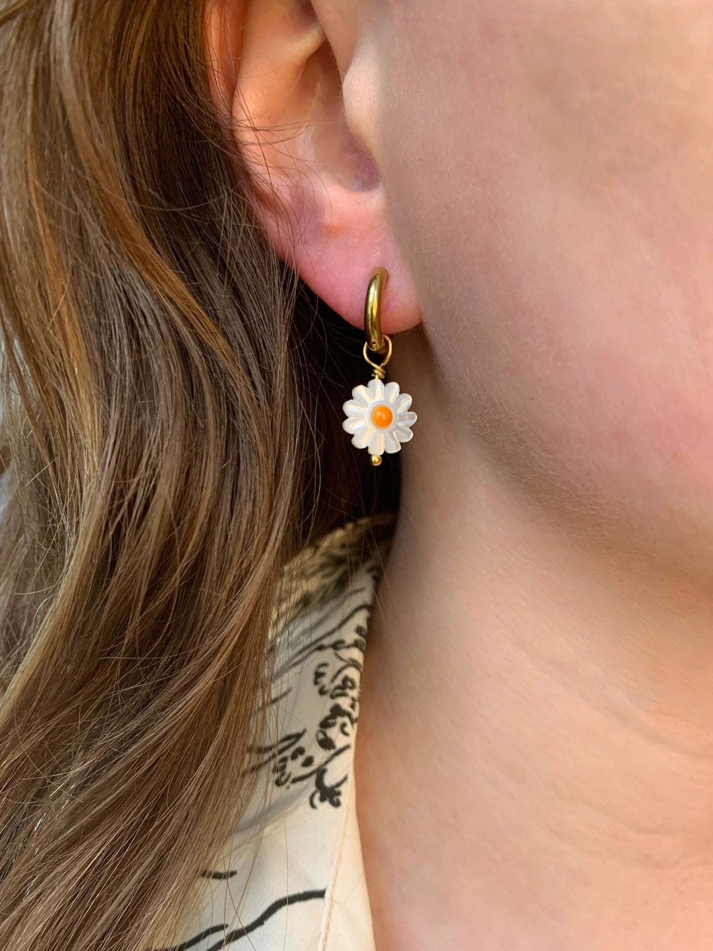 Hoop Daisy Goud