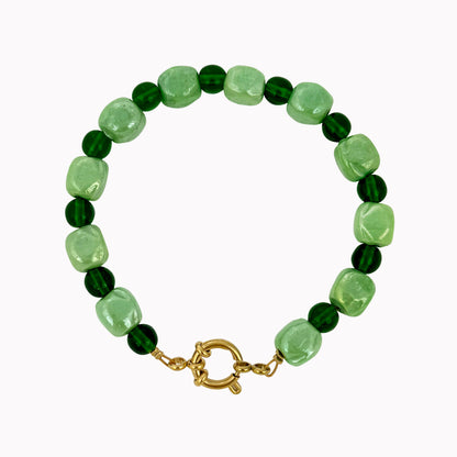 Groene kralen armband met goud slotje