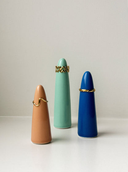 Gouden ring met golf structuur