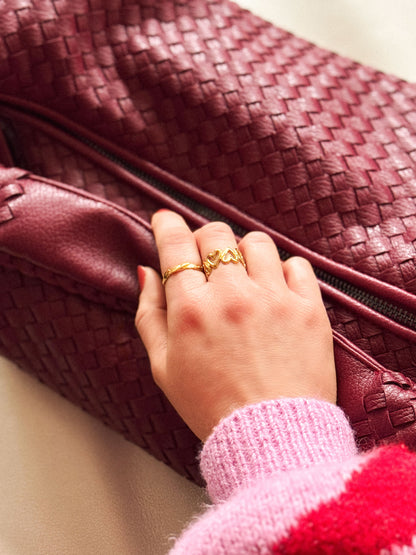 Gouden ring met open hartjes