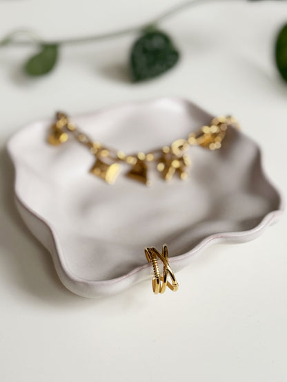 Gouden statement ring gekruist