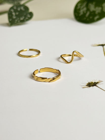 Minimalistische ring ruitjes patroon verstelbaar in goudkleur