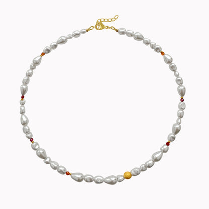 Parelketting met gekleurde details