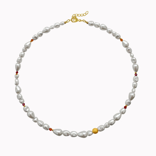 Parelketting met gekleurde details