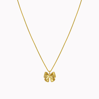 Minimalistische ketting met strikjes bedel