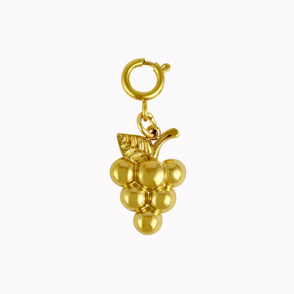Gouden bedel in de vorm van een tros druiven met ronde druiven, een gedetailleerd blaadje en een gouden sluiting.