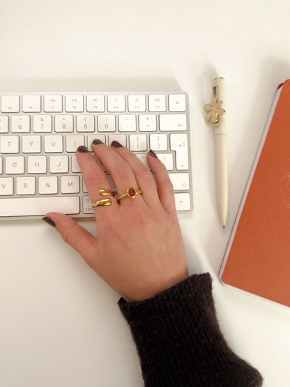 Gouden ring organische druppel
