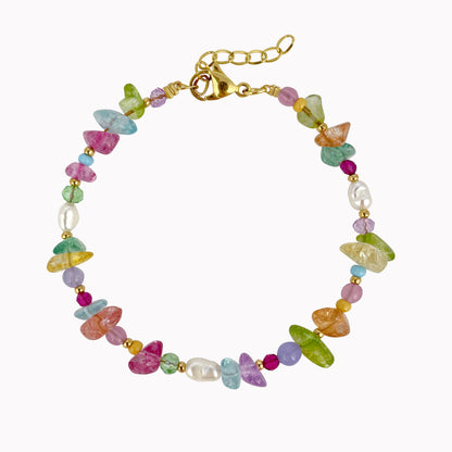 Kralen armband met gekleurde chip steentjes en parels