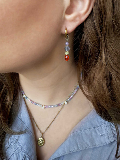 Sandy Earrings Gold | Gouden oorringen met gekleurde kralen