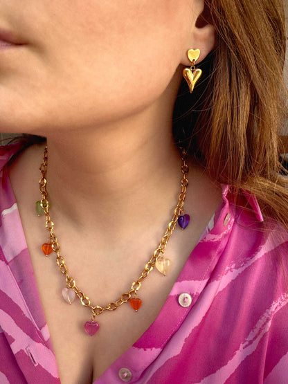 Gouden statement schakelketting met gekleurde hartjes