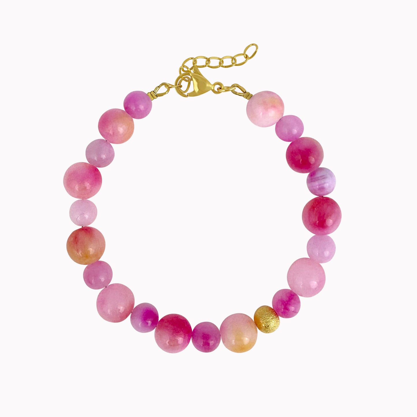 Roze kralenarmband met gouden details
