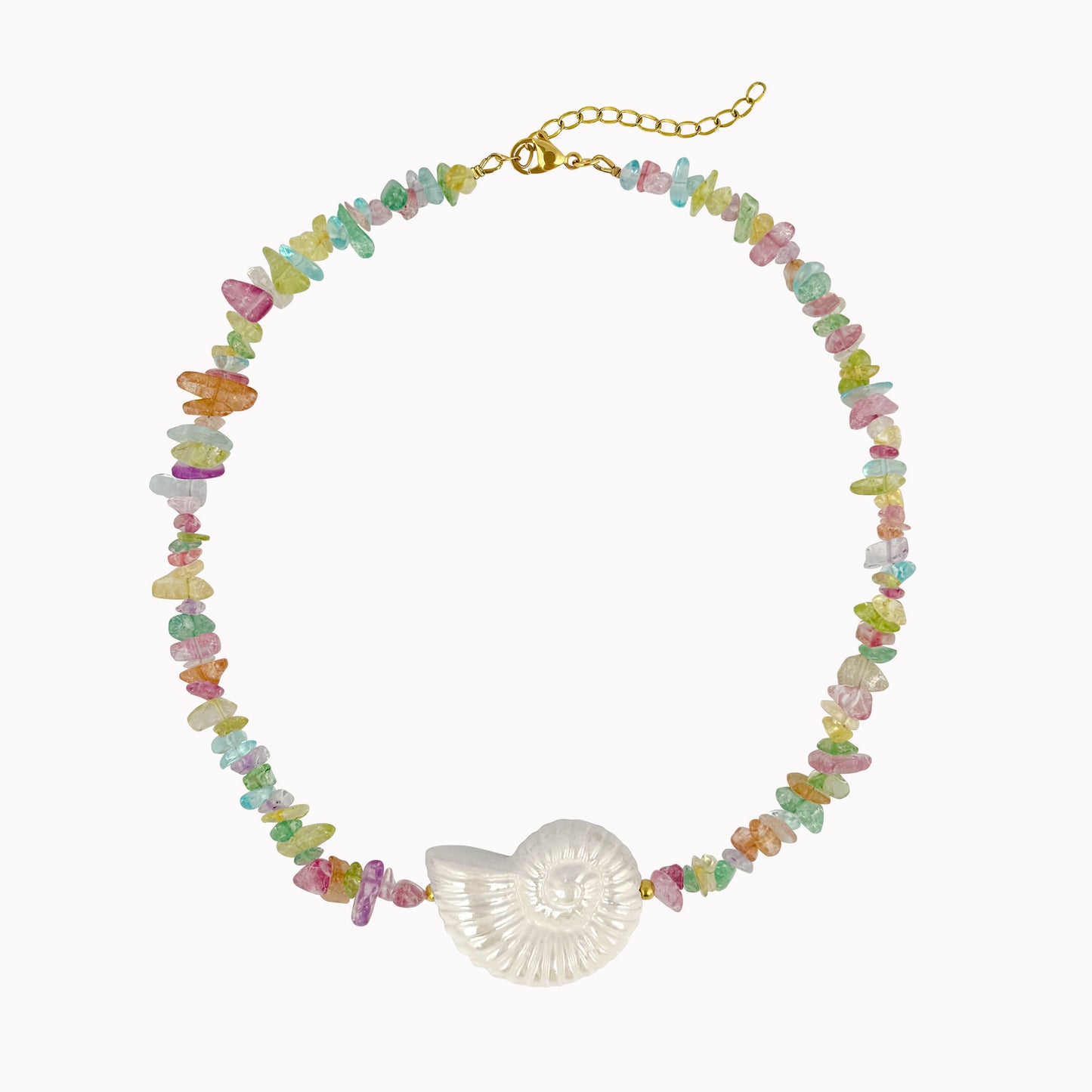 Kralenketting met gekleurde chipstones en schelp